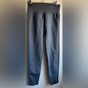 NWT Halara OneForm Seamless Flow High Waisted Booty Scrunch 7/8 Leggings